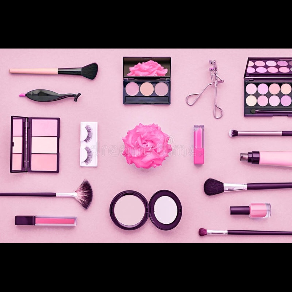 Mystery makeup bag with makeup 💄